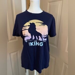 Disney The Lion King navy blue screen print short sleeve tee with Simba. Size M.